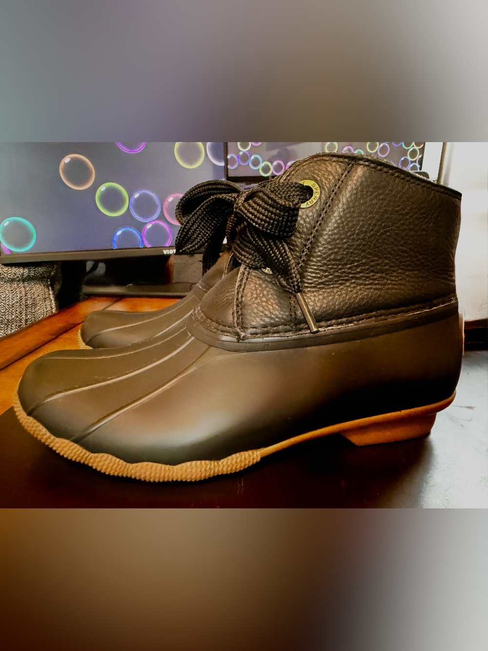 Sperry Women’s Black Leather & Rubber Rain & Snow Boots w/Tan Rubber Soles.